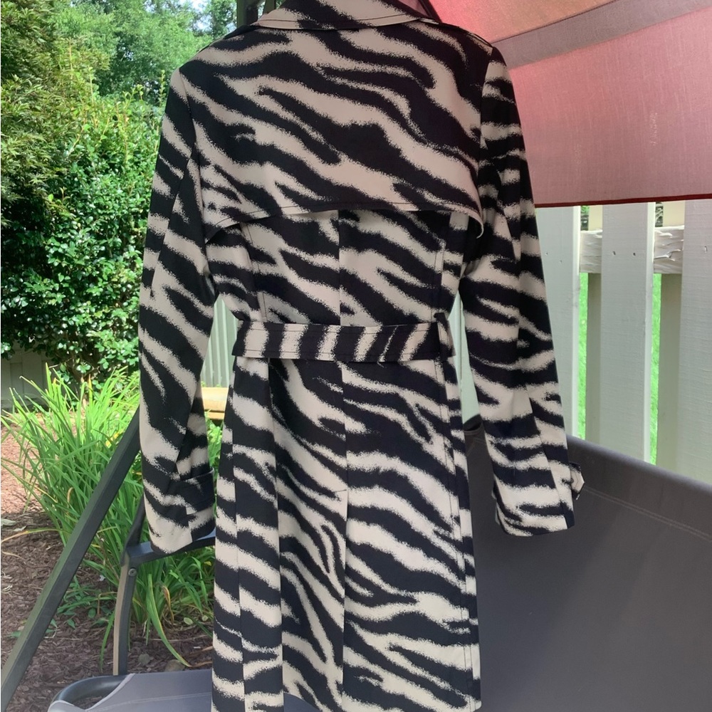 Anne Klein Sahara Trench Coat Tan/Black - Picture 4 of 7